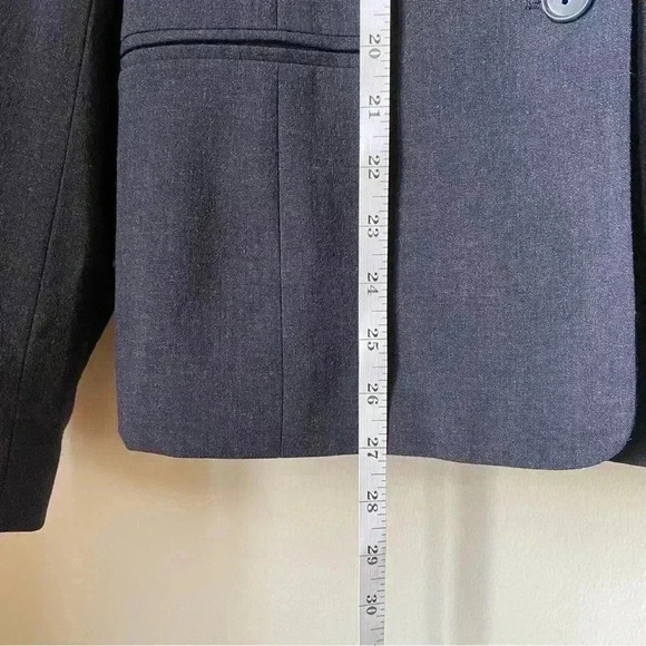 Talbots Women’s Wool Blazer Dark Navy Blue Size 8, 96% Wool, Excellent Condition - Picture 8 of 15